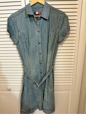 Vintage 1990s-Y2K French Cuff Denim Button-Up Shirt Dress - Light Blue with belt
